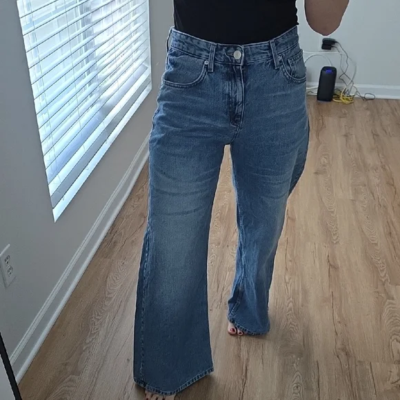 Classic Blue Women's Jeans - Picture 2 of 6